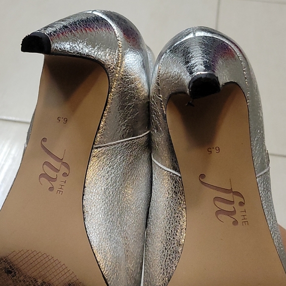 Silver Booties - Picture 5 of 5